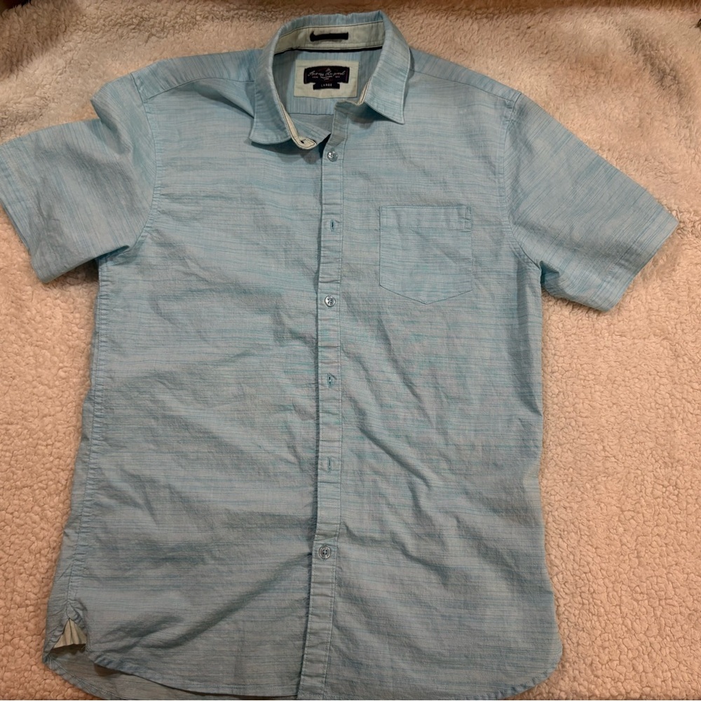 Light Blue Men's Short Sleeve Shirt